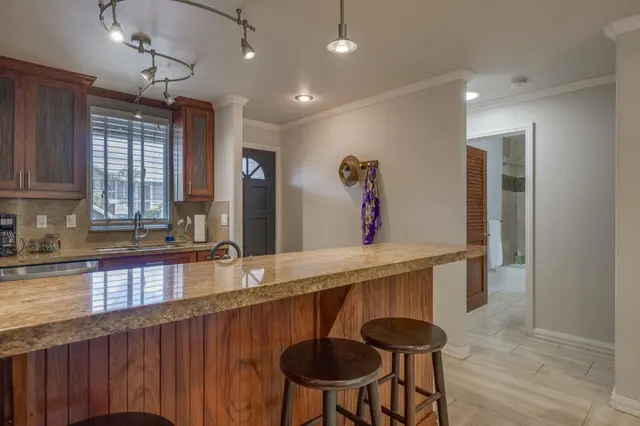 Listing Image for 480 Kenolio Rd 20-103 11 of 29