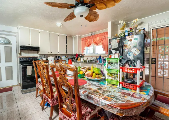 Listing Image for 1073 Makalii St 5 of 13