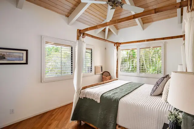 Listing Image for 43 N Piki Pl 22 of 49