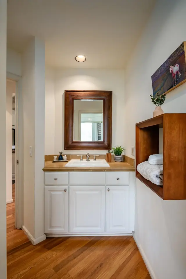 Listing Image for 43 N Piki Pl 23 of 49