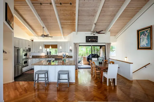 Listing Image for 43 N Piki Pl 25 of 49