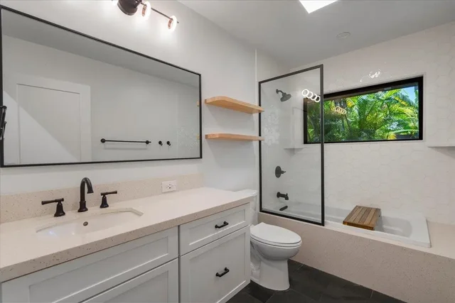 Listing Image for 124 Waaula Pl 30 of 50