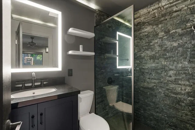 Listing Image for 124 Waaula Pl 32 of 50