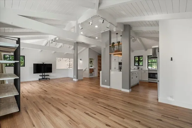 Listing Image for 124 Waaula Pl 8 of 50