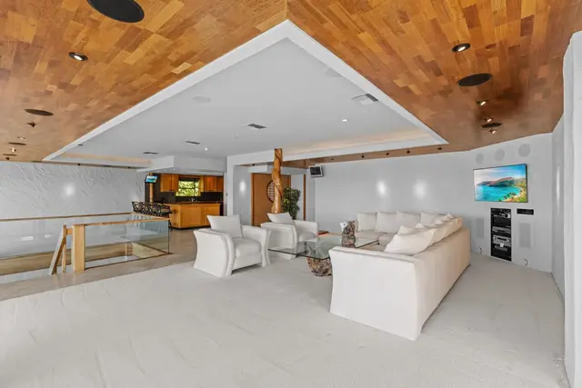 Listing Image for 5163 Lower Honoapiilani Rd 14 of 50