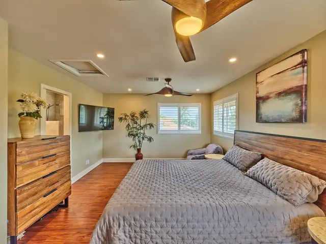 Listing Image for 8 Bougainvillea Pl 16 of 34