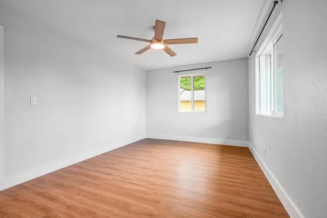 Listing Image for 305 Makua St 13 of 50