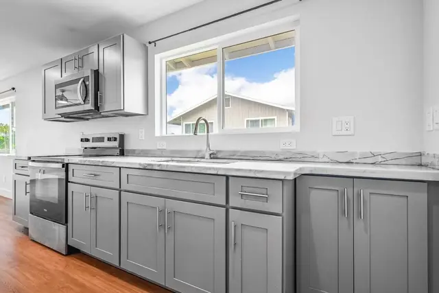 Listing Image for 305 Makua St 6 of 50