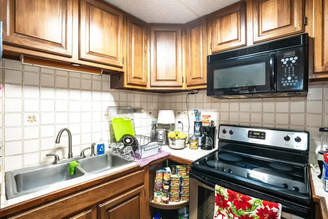 Listing Image for 1129 Lower Main St 303 12 of 14