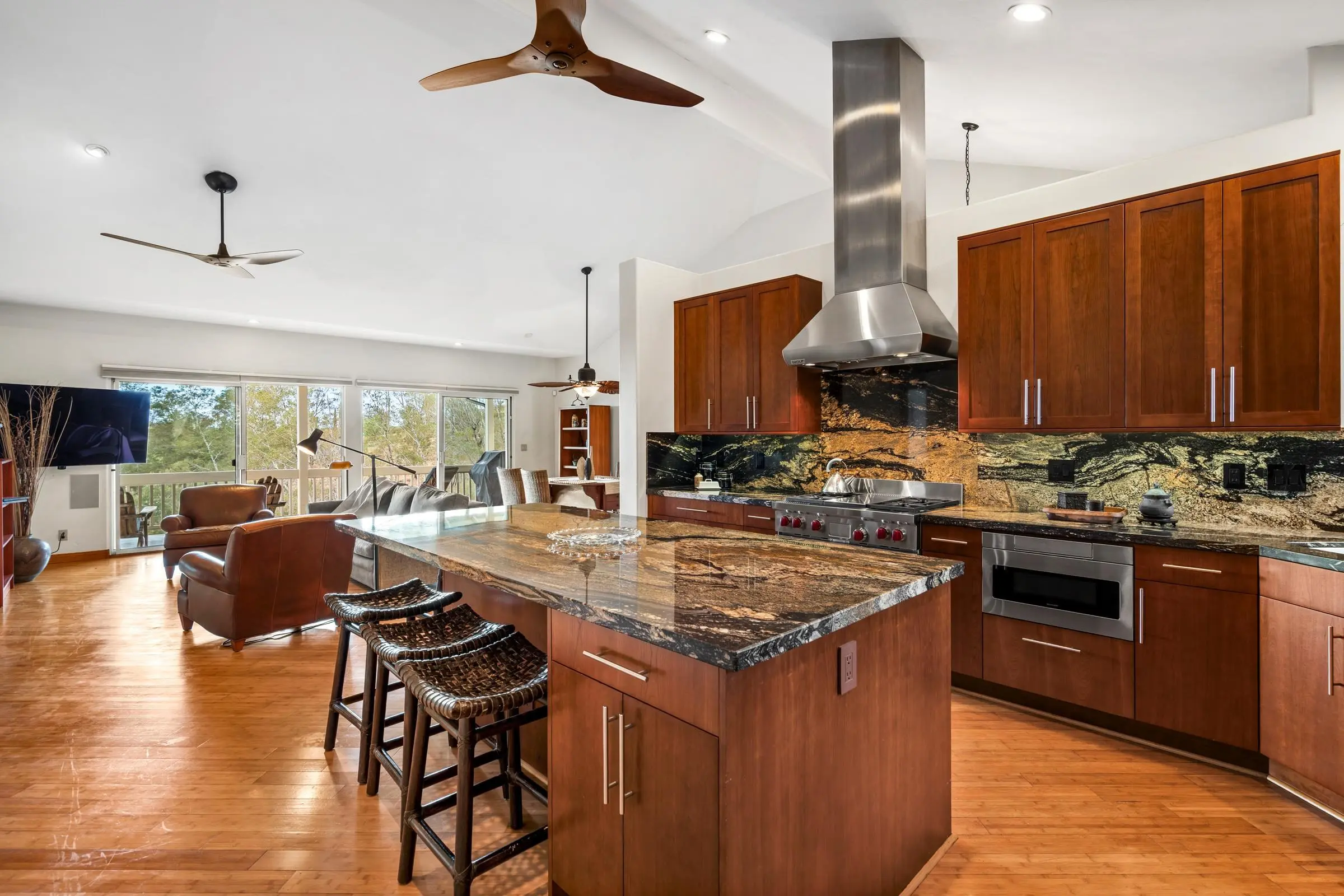 Photo of Listing #407641