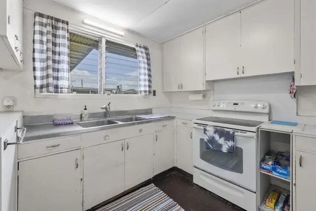 Listing Image for 755 Pala Cir 9 of 26