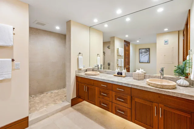 Listing Image for 50 Nohea Kai Dr Ii1002 25 of 47