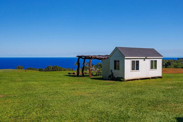 Listing Image for 300 Mehana Rd Unit B 12 of 49