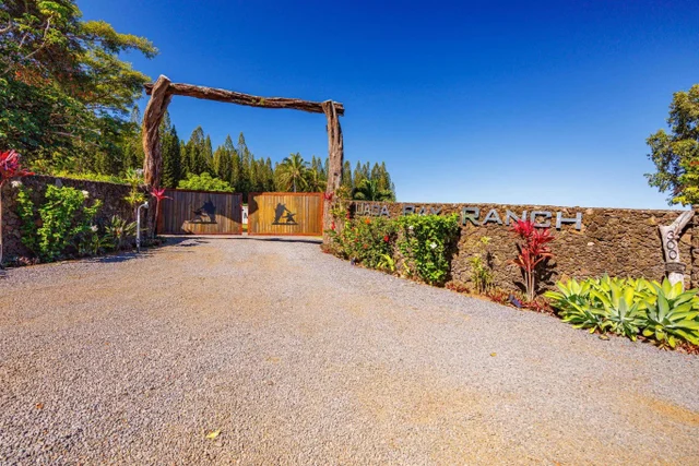 Listing Image for 300 Mehana Rd Unit B 16 of 49