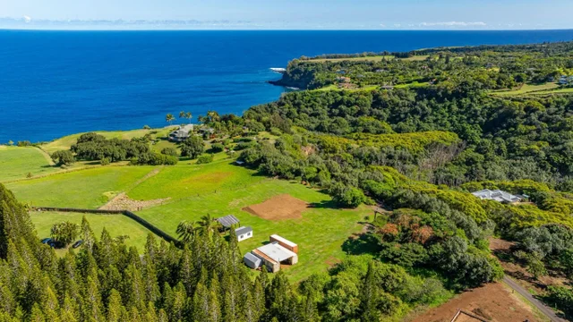 Listing Image for 300 Mehana Rd Unit B 30 of 49