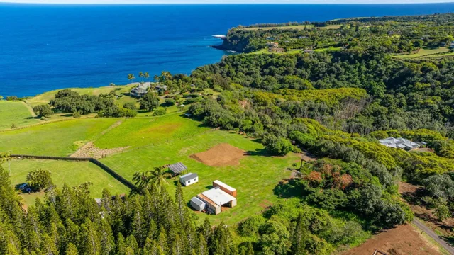 Listing Image for 300 Mehana Rd Unit B 32 of 49