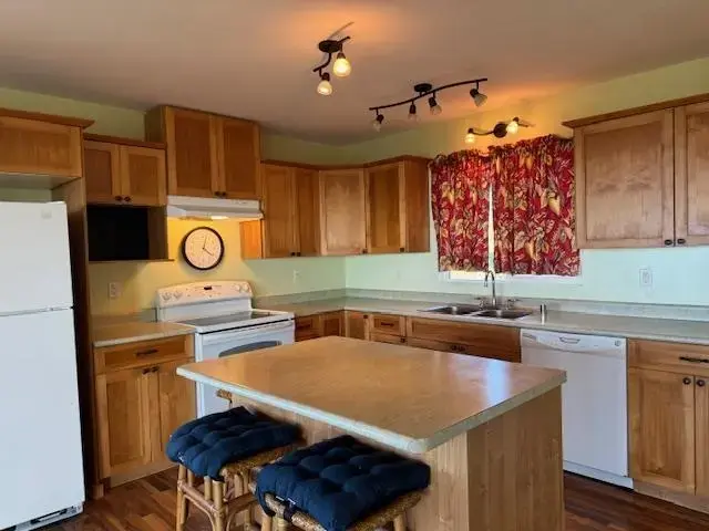 Listing Image for 25 Halena St 7 of 37