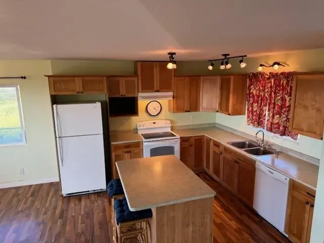 Listing Image for 25 Halena St 8 of 37