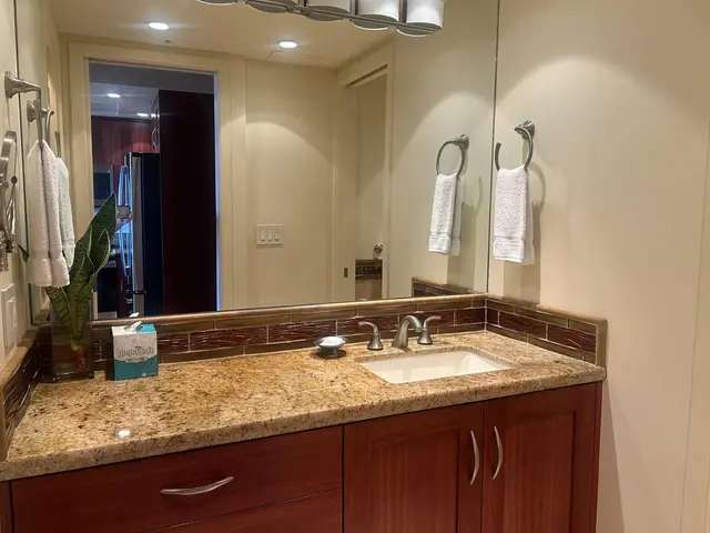 Listing Image for 2481 Kaanapali Pkwy 1262/u 9 of 12