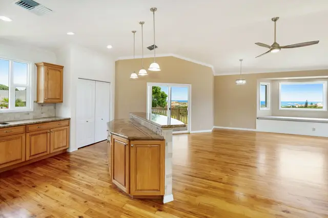 Listing Image for 32 W Kapueone Pl 16 of 50