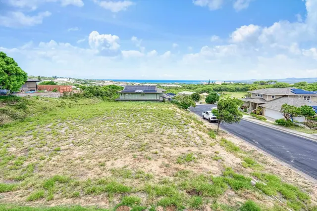 Listing Image for 32 W Kapueone Pl 19 of 50