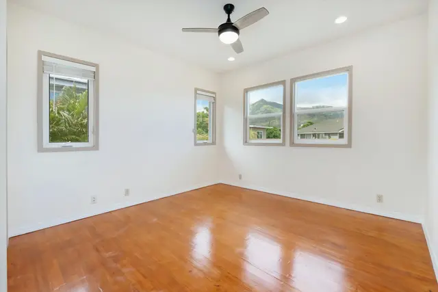 Listing Image for 32 W Kapueone Pl 23 of 50
