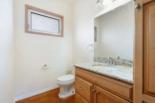 Listing Image for 32 W Kapueone Pl 27 of 50