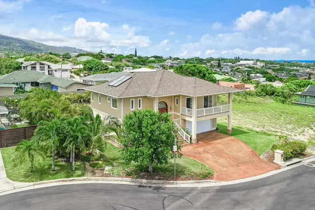 Listing Image for 32 W Kapueone Pl 48 of 50