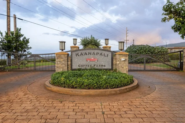 Listing Image for 517 Oka Kope St 3 of 35