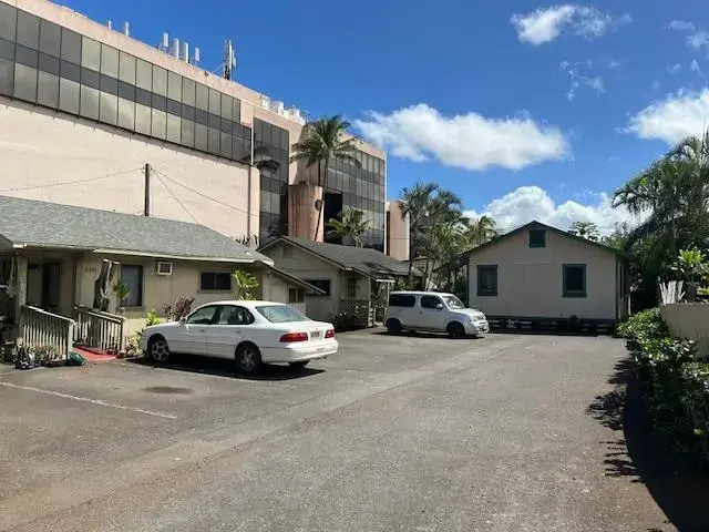 Listing Image for 2241 W Vineyard St 3 of 3