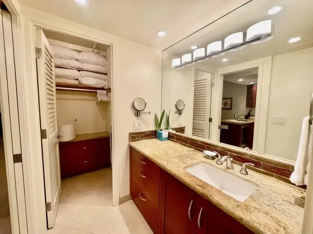 Listing Image for 2481 Kaanapali Pkwy 818 G 17 of 30