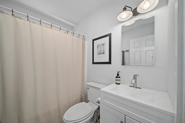 Listing Image for 491 Kilika Pl B 13 of 20