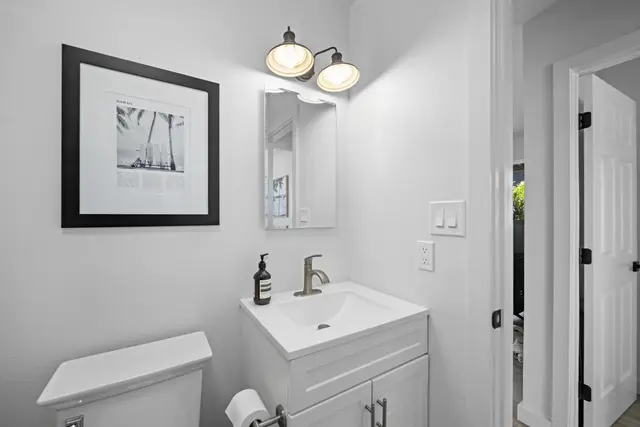 Listing Image for 491 Kilika Pl B 15 of 20