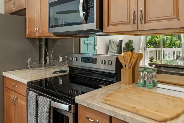 Listing Image for 140 Uwapo Rd 19-202 12 of 49