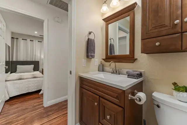 Listing Image for 140 Uwapo Rd 19-202 31 of 49