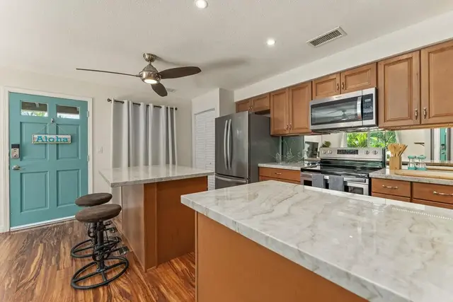 Listing Image for 140 Uwapo Rd 19-202 4 of 49