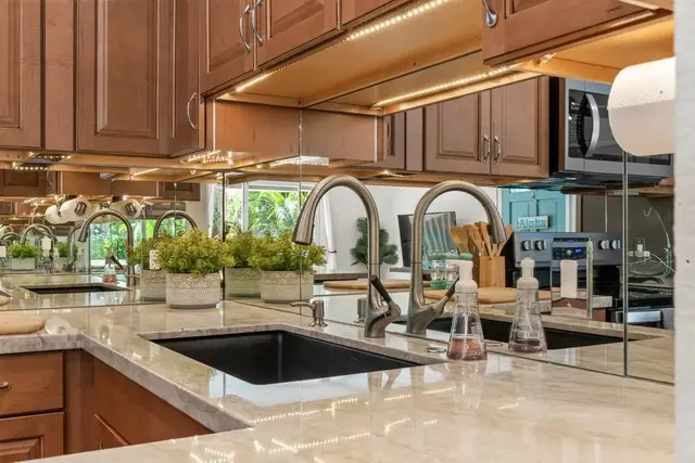Listing Image for 140 Uwapo Rd 19-202 6 of 49