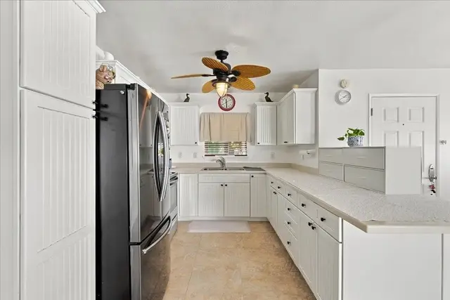 Listing Image for 34 Mauli Ola St 10 of 35