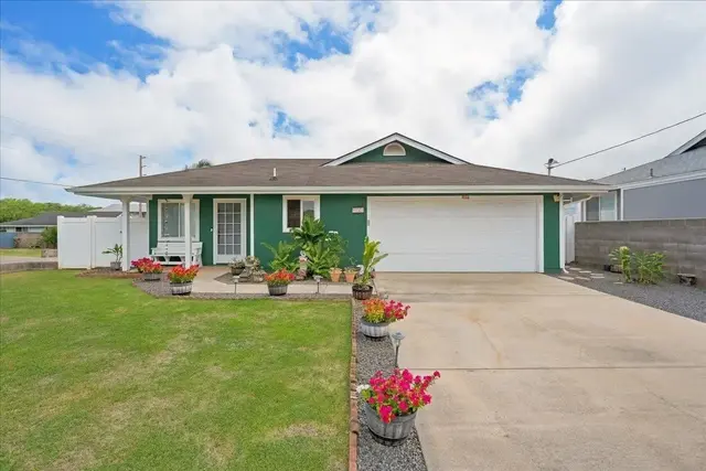 Listing Image for 34 Mauli Ola St 2 of 35
