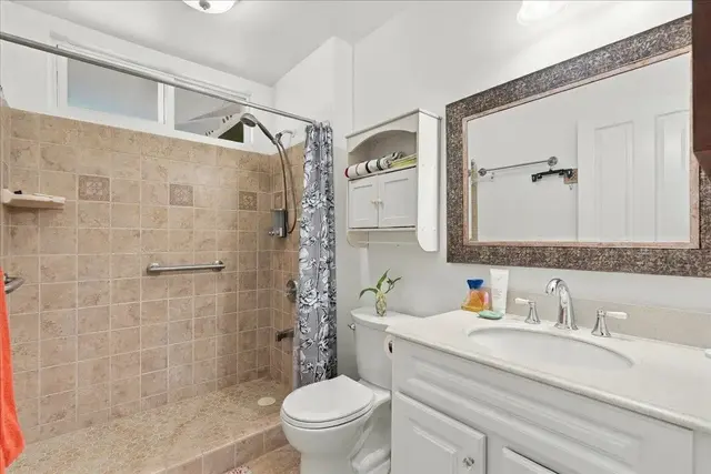 Listing Image for 34 Mauli Ola St 19 of 35