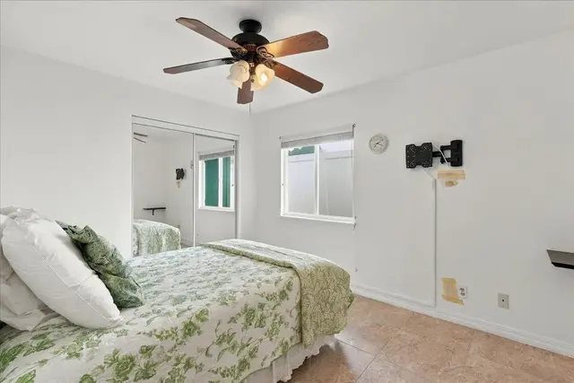 Listing Image for 34 Mauli Ola St 20 of 35