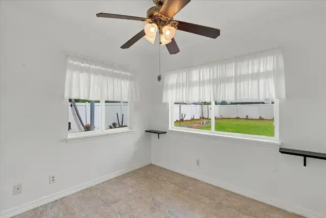 Listing Image for 34 Mauli Ola St 22 of 35