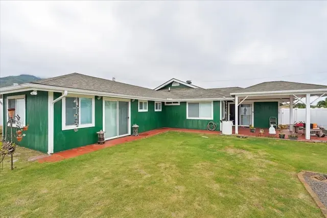 Listing Image for 34 Mauli Ola St 26 of 35