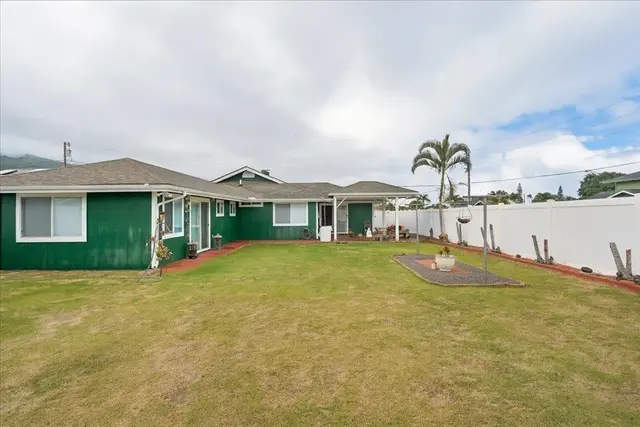 Listing Image for 34 Mauli Ola St 28 of 35
