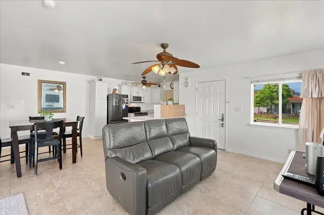Listing Image for 34 Mauli Ola St 35 of 35