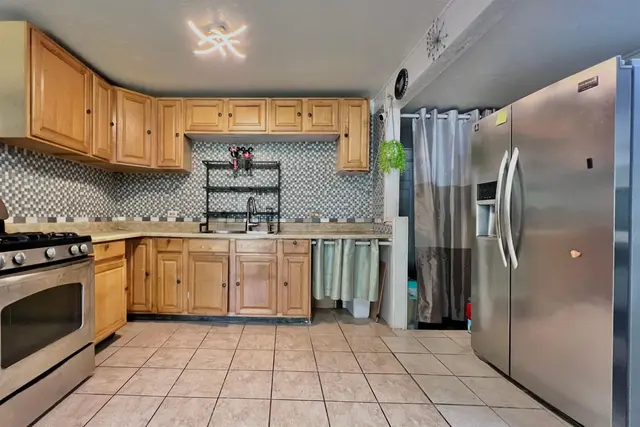 Listing Image for 136 Aliilani St 7 of 32
