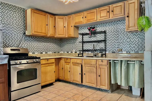 Listing Image for 136 Aliilani St 8 of 32