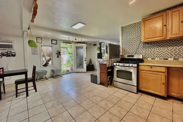 Listing Image for 136 Aliilani St 9 of 32