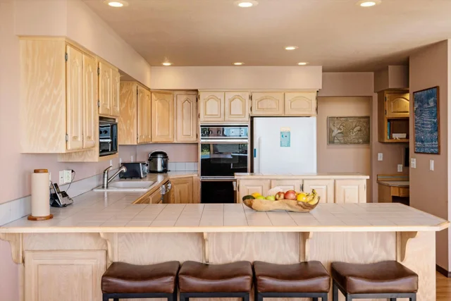 Listing Image for 2160 Kamehameha V Hwy 18 of 44