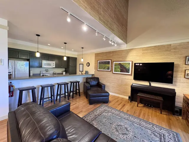 Listing Image for 100 Lio Pl P2 12 of 32